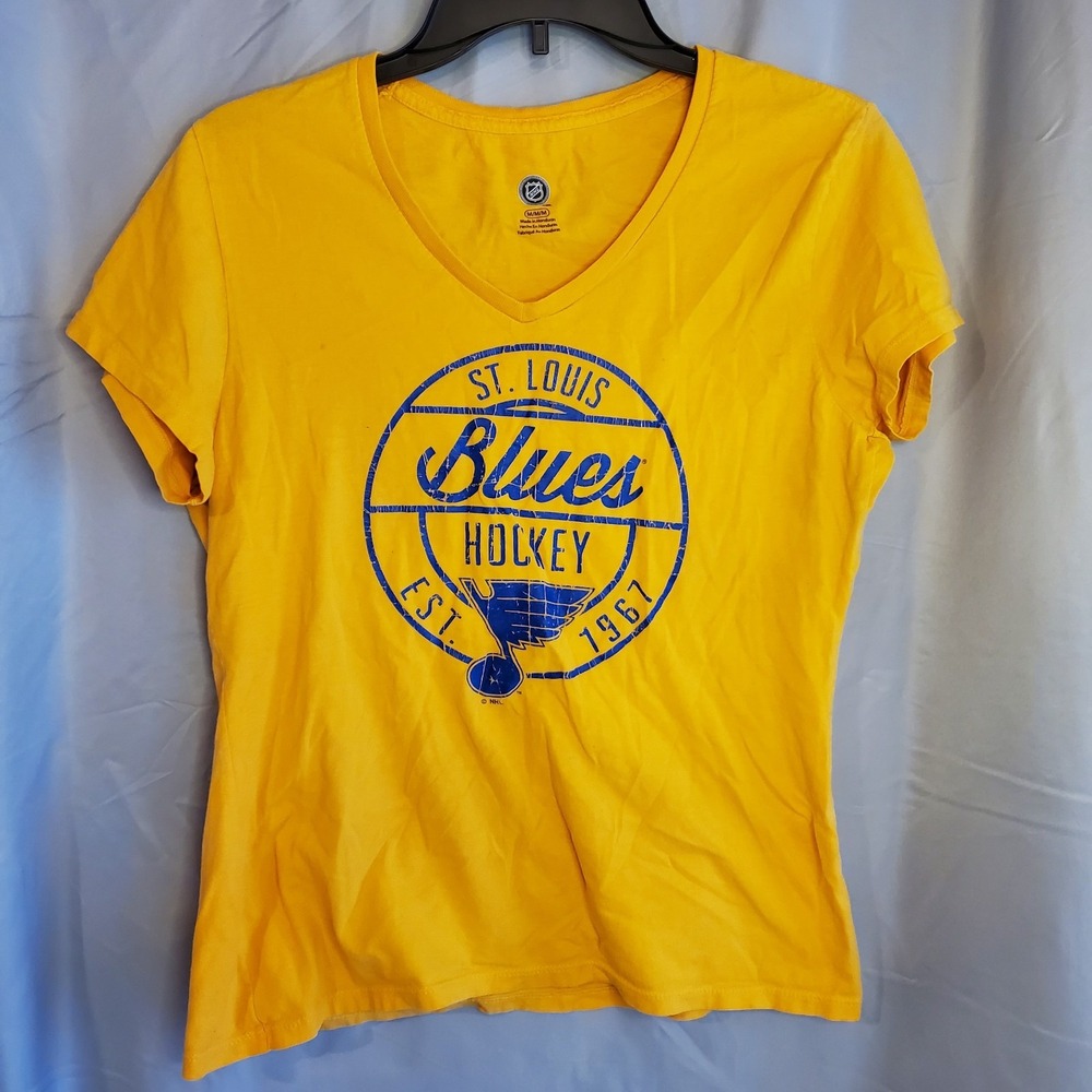 NHL ST Louis Blues T Shirt Womens Medium Yellow Short Sleeve V Neck